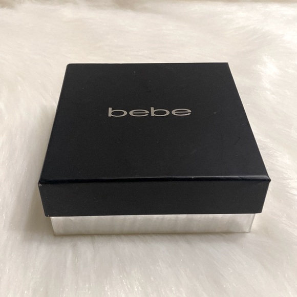 Bebe Earrings and Necklace Set NWT Excellent Condition - Picture 9 of 10